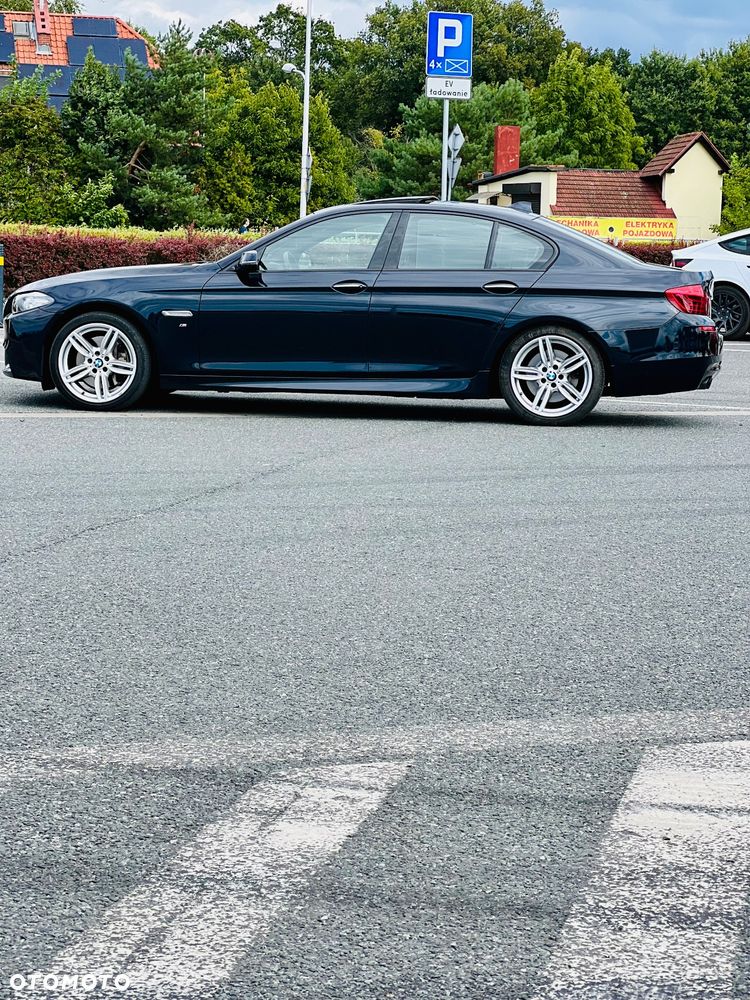 BMW Seria 5 530d xDrive - 7