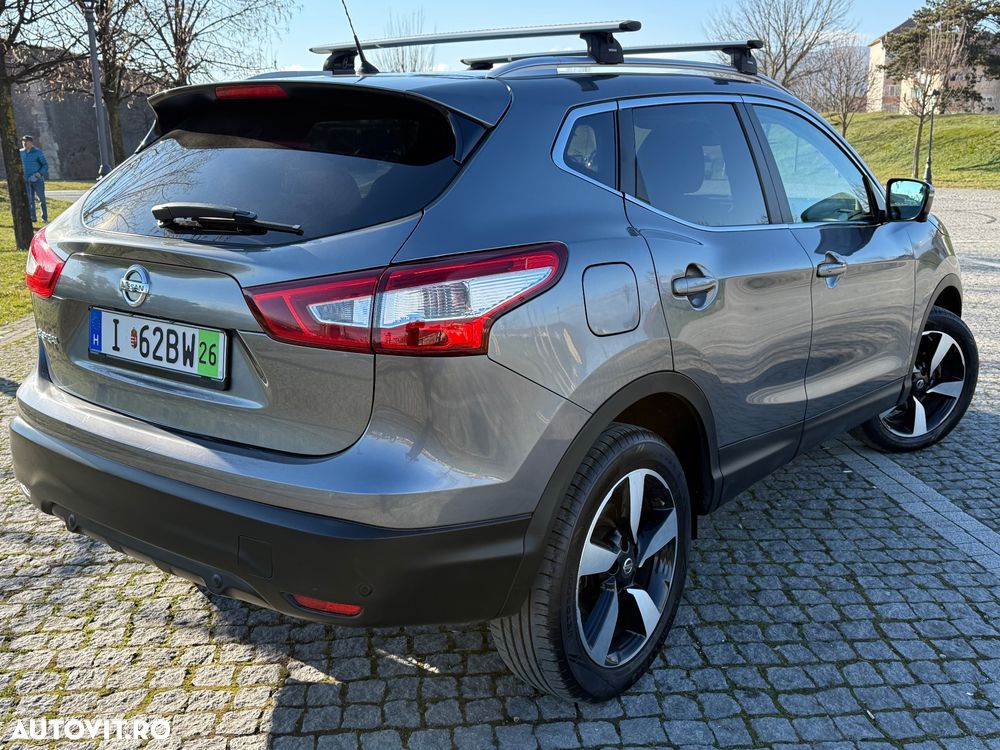 Nissan Qashqai 1.6 DCI ALL-MODE 4x4i TEKNA+ - 3