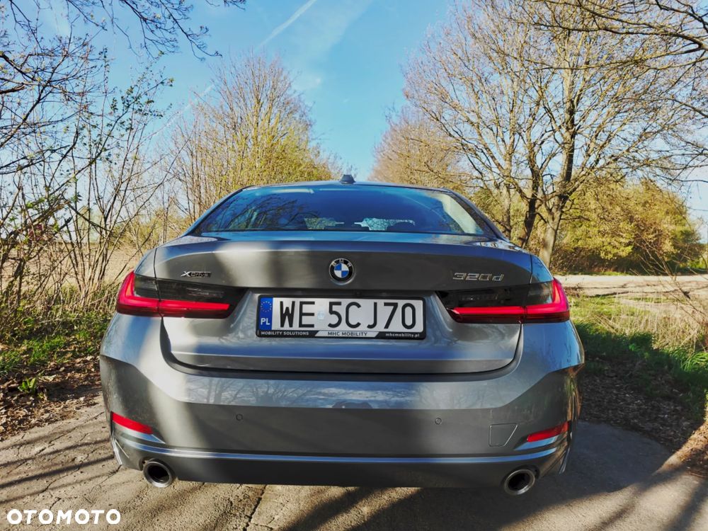 BMW Seria 3 320d xDrive mHEV - 8