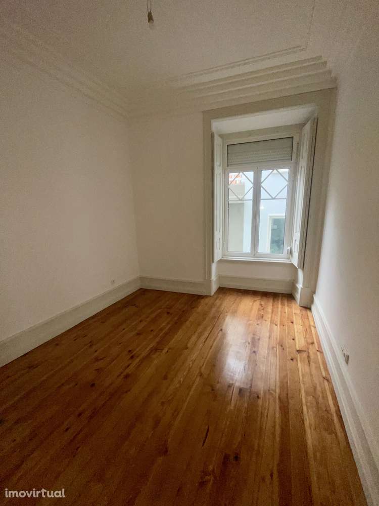 Espaçoso T5 Av. António Augusto de Aguiar –  Premium (A Novas) - Grande imagem: 4/11