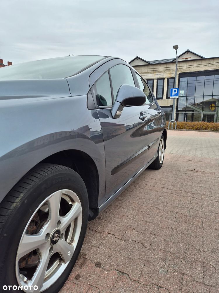 Peugeot 308 120 VTi Family - 6