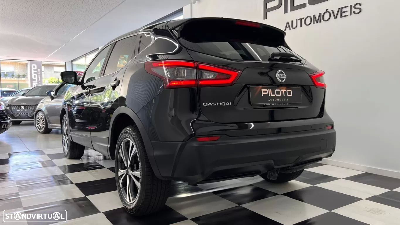 Nissan Qashqai 1.5 dCi N-Connecta DCT - 11