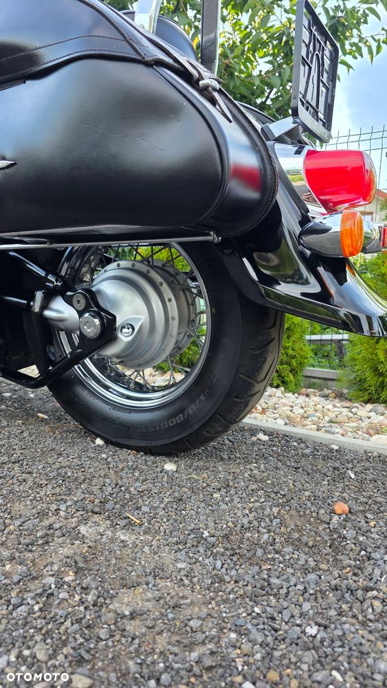 Suzuki Intruder - 11