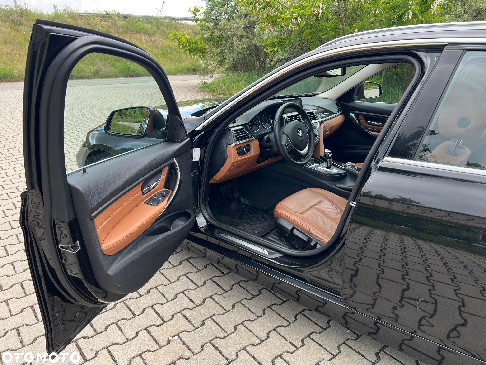 BMW Seria 3 318d Touring Luxury Line - 16