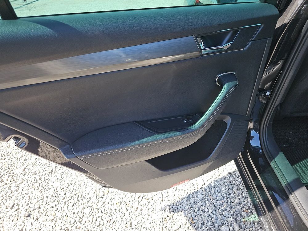 Skoda Superb 2.0 TSI Style DSG - 26