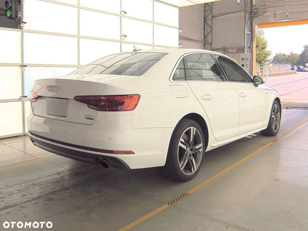 Audi A4 - 4