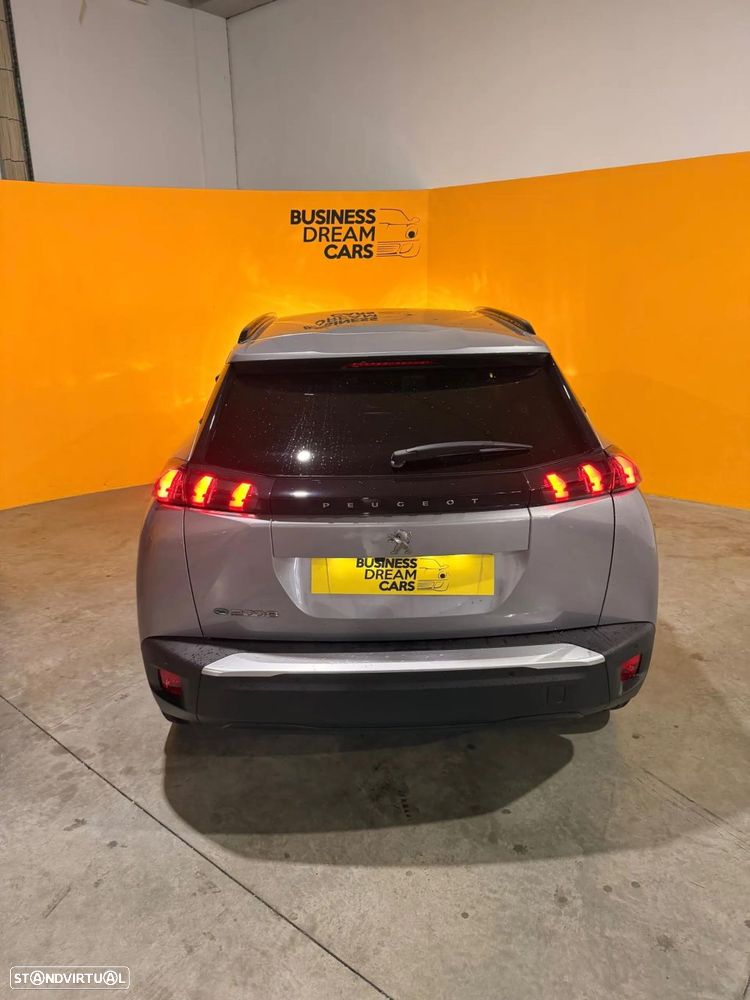 Peugeot e-2008 50 kWh Allure - 11