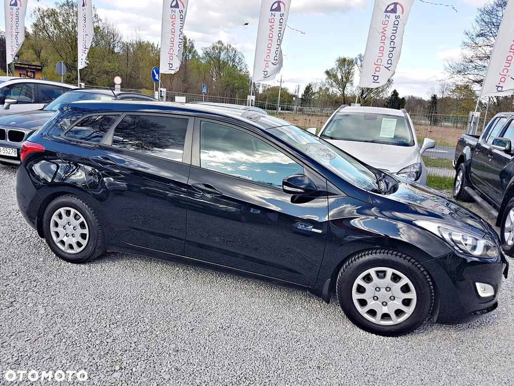 Hyundai i30 i30cw 1.6 Trend - 28