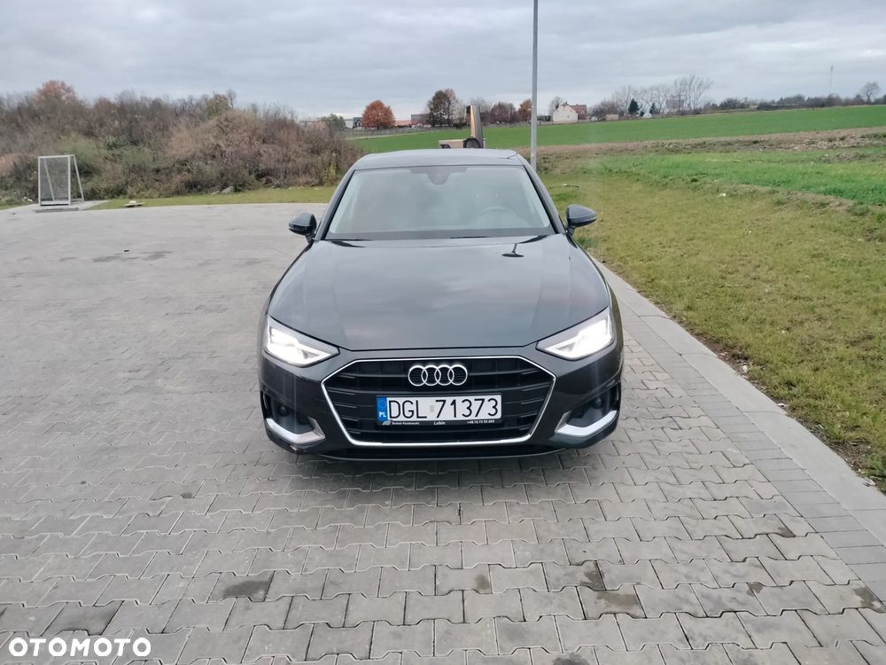 Audi A4 - 1