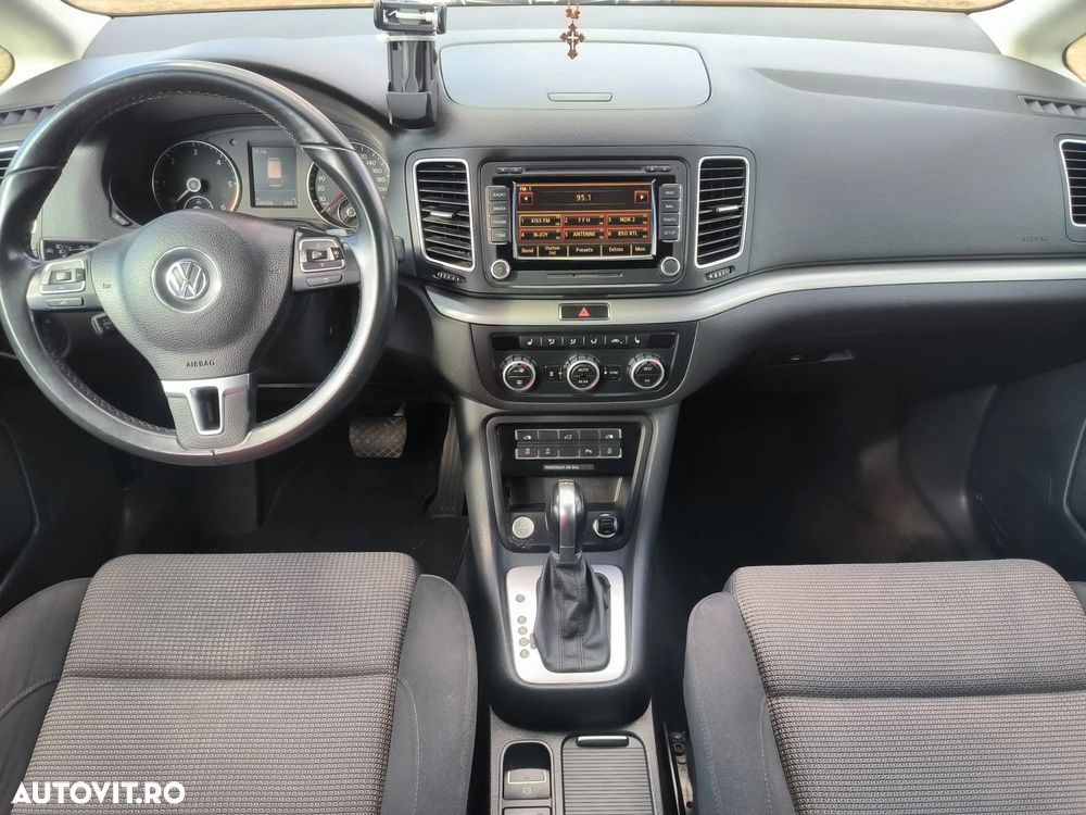 Volkswagen Sharan 2.0 TDI DSG Highline - 5