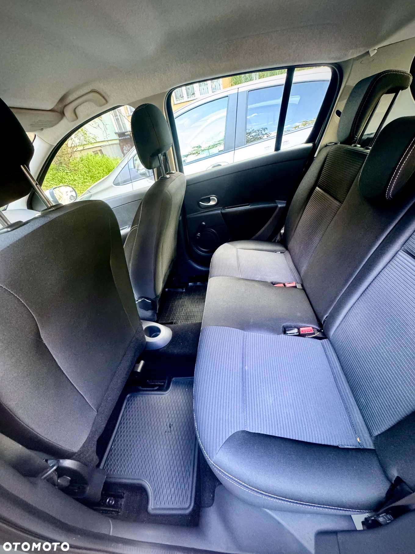 Renault Clio 1.2 16V Alize - 10