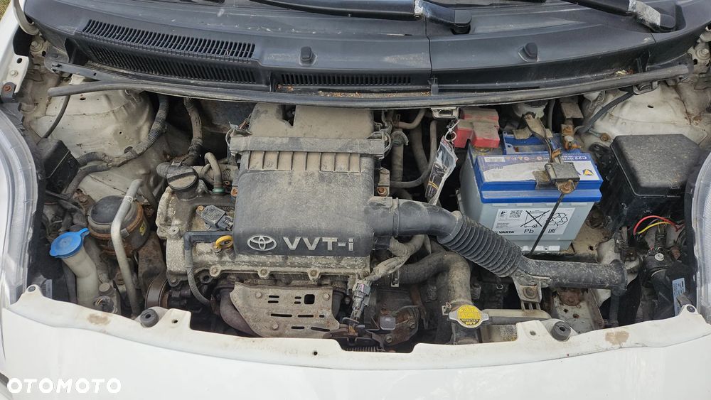 Toyota Yaris 1.3 Terra - 19