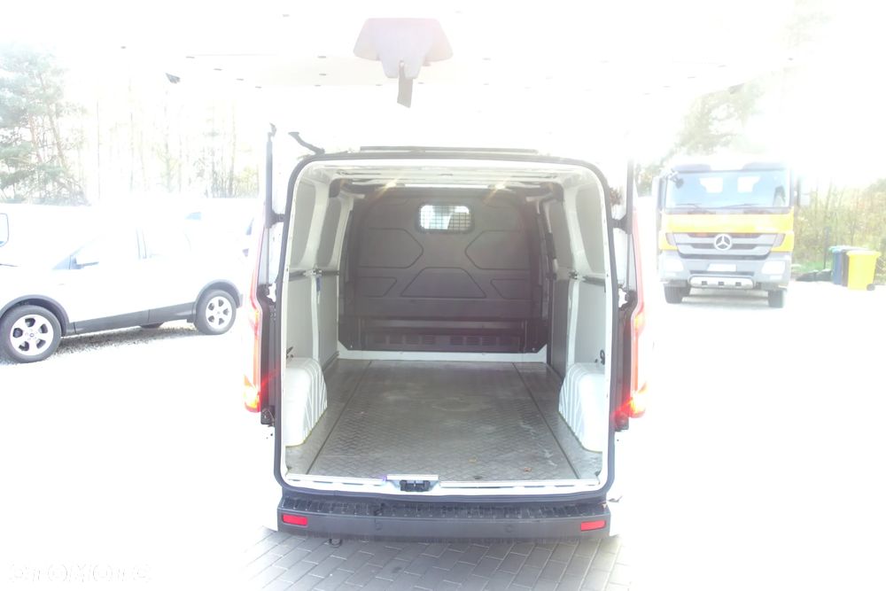 Ford Transit Custom Long 2.0 ecoblue 130 KM Klima - 10