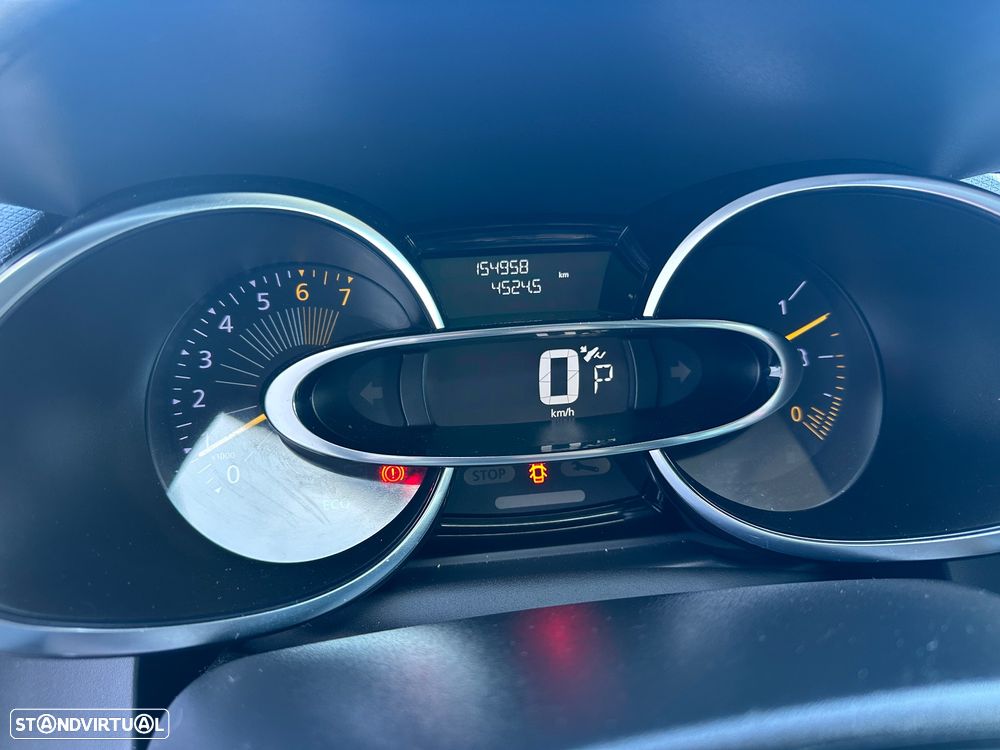 Renault Clio Sport Tourer TCe 120 EDC GT - 15
