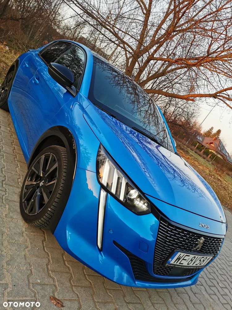 Peugeot 208 - 23