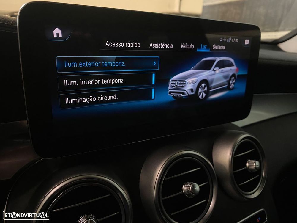 Mercedes-Benz GLC 300 de 4Matic - 21