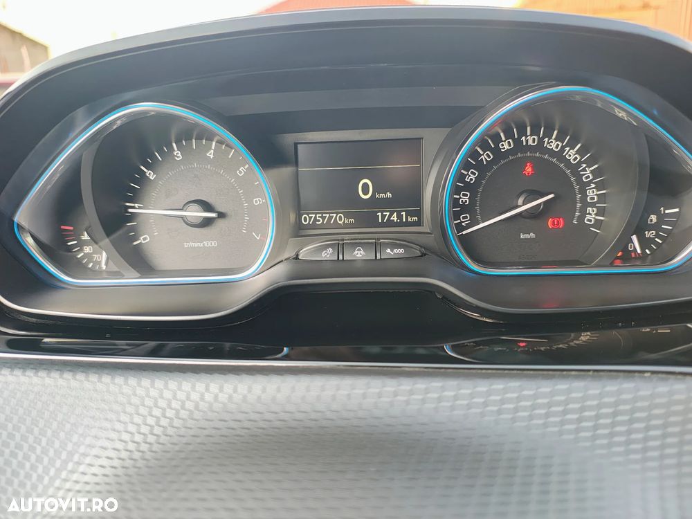 Peugeot 2008 PureTech 110 Stop&Start Allure - 14