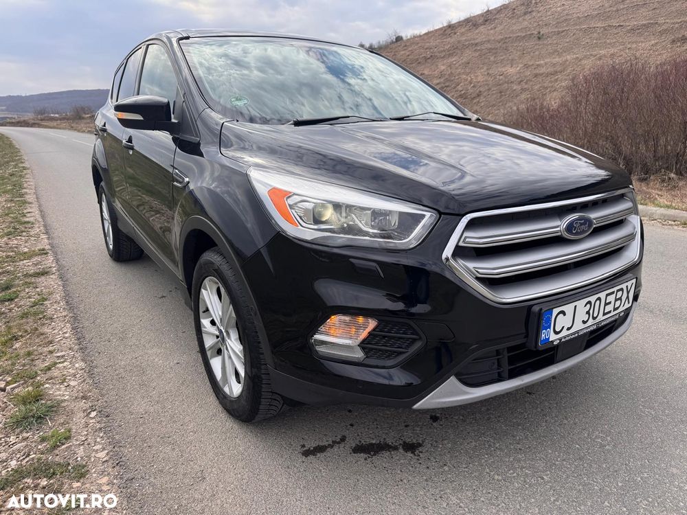 Ford Kuga 1.5 TDCi 2x4 Aut. Trend - 2