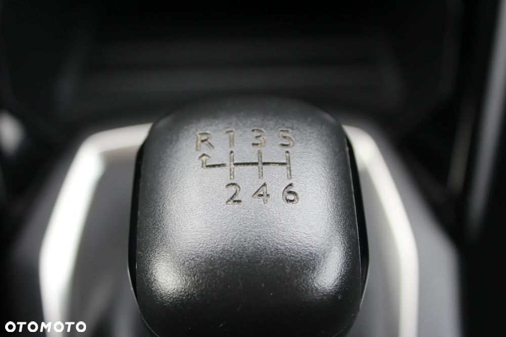 Peugeot 2008 BlueHDi 110 Allure Pack - 25