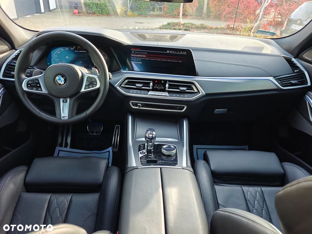 BMW X6M - 24