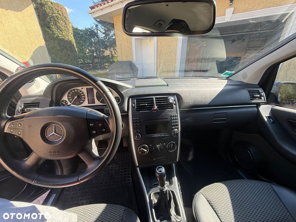 Mercedes-Benz Klasa B 200 CDI Special Edition - 9