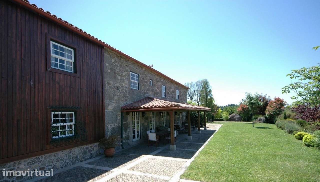 Quinta da Mata com duas casas e piscina para venda em Ponte de Lima - Grande imagem: 3/43