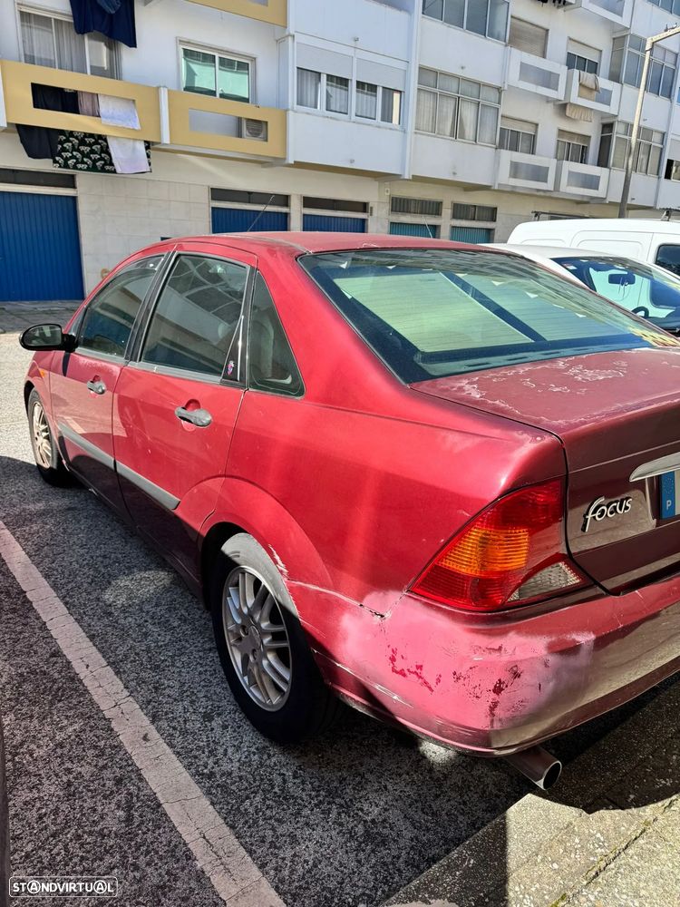 Ford Focus 1.6 Ghia - 3