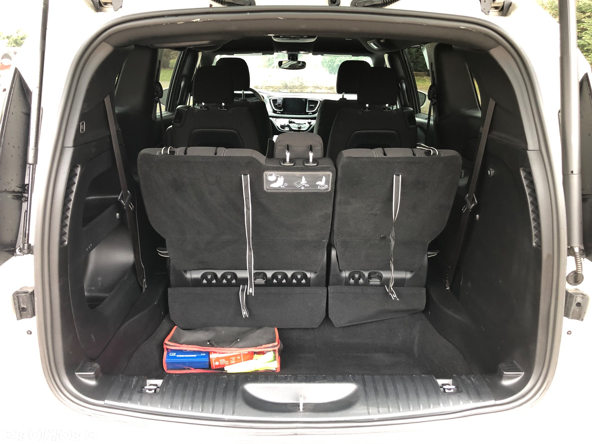 Chrysler Pacifica - 17