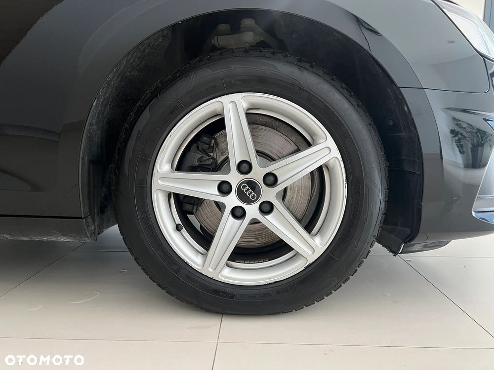 Audi A4 Avant 35 TDI S tronic - 28