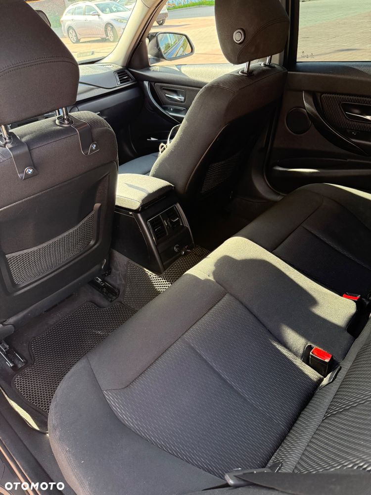 BMW Seria 3 318i Advantage - 14