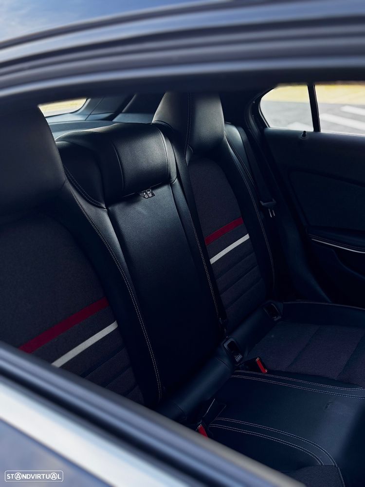 Mercedes-Benz A 180 (BlueEFFICIENCY) - 18