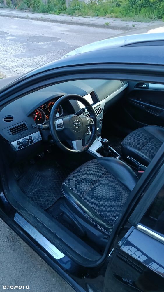 Opel Astra 2.0 Turbo Cosmo - 16