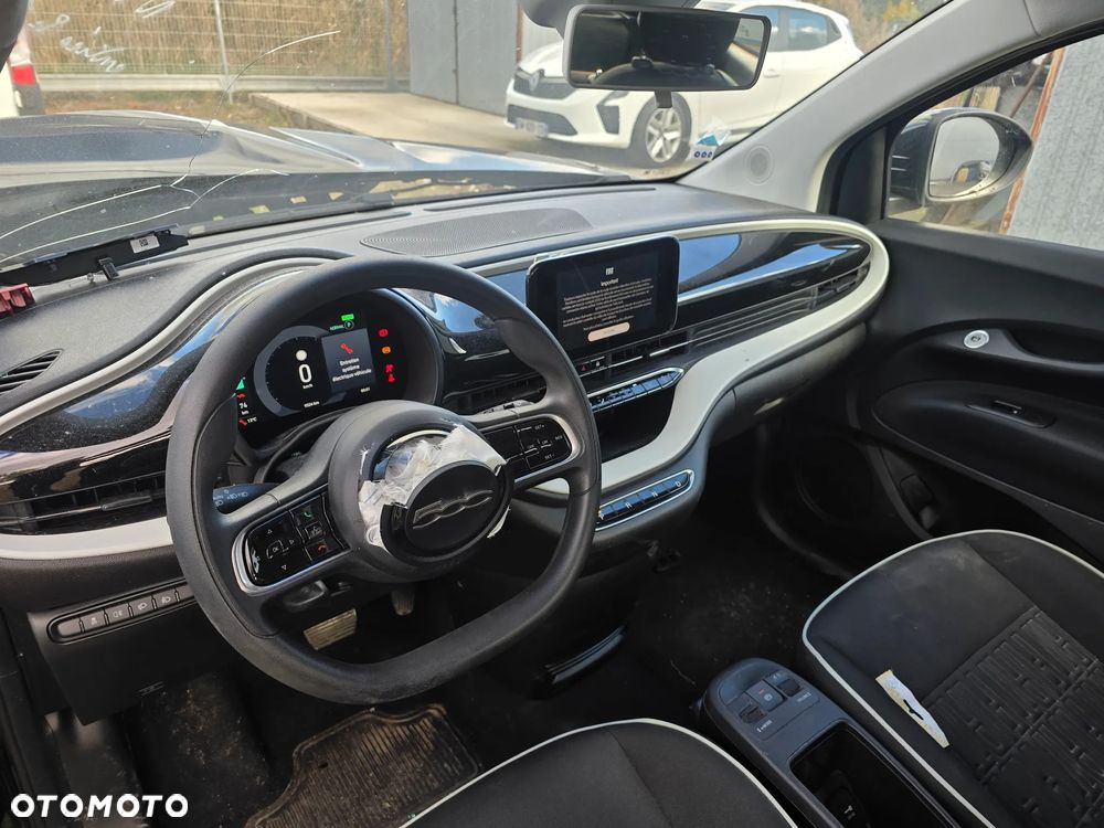 Fiat 500 23.8kWh Action - 7