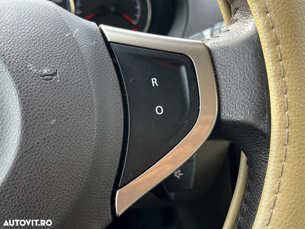 Renault Koleos dCi 175 FAP 4x4 Aut. Night and Day - 17