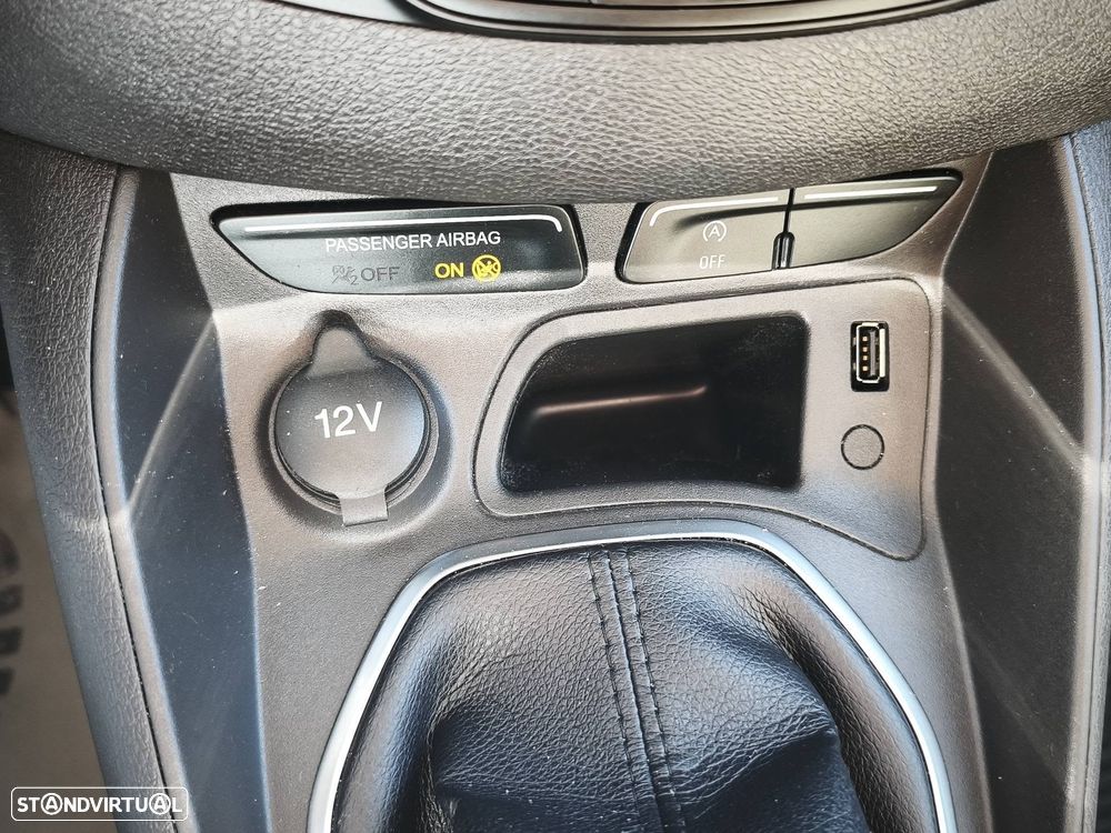 Ford Tourneo Courier 1.0 EcoBoost Titanium - 38