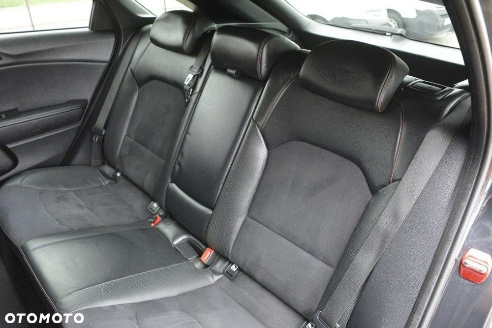 Kia ProCeed 1.6 T-GDI GT DCT - 29