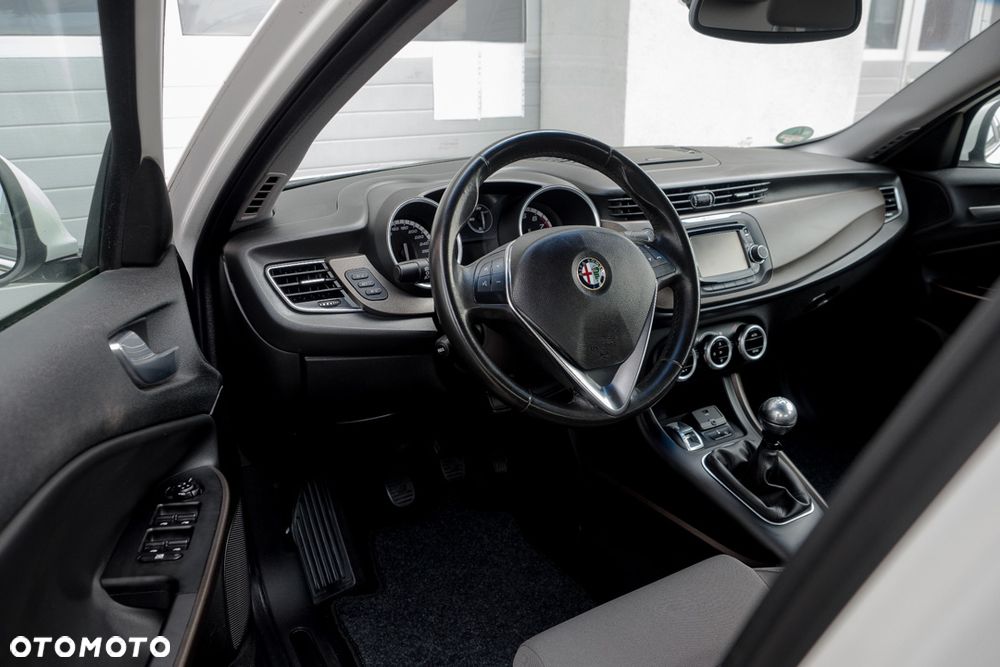 Alfa Romeo Giulietta 1.4 TB 16V Multiair Turismo - 11