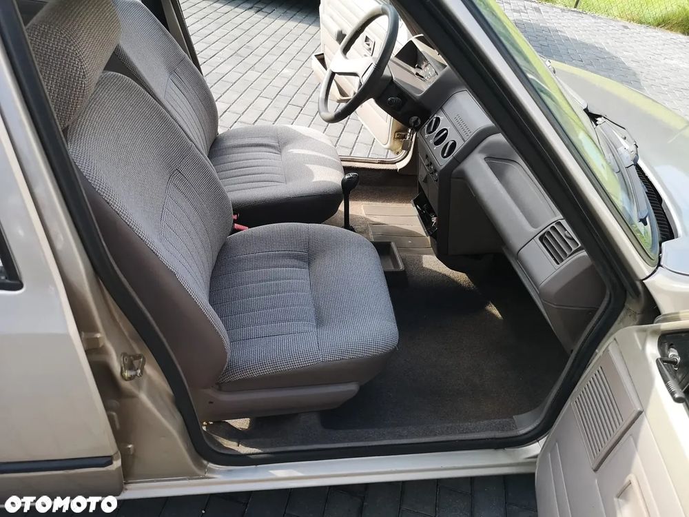 Peugeot 205 1.1 GL - 19