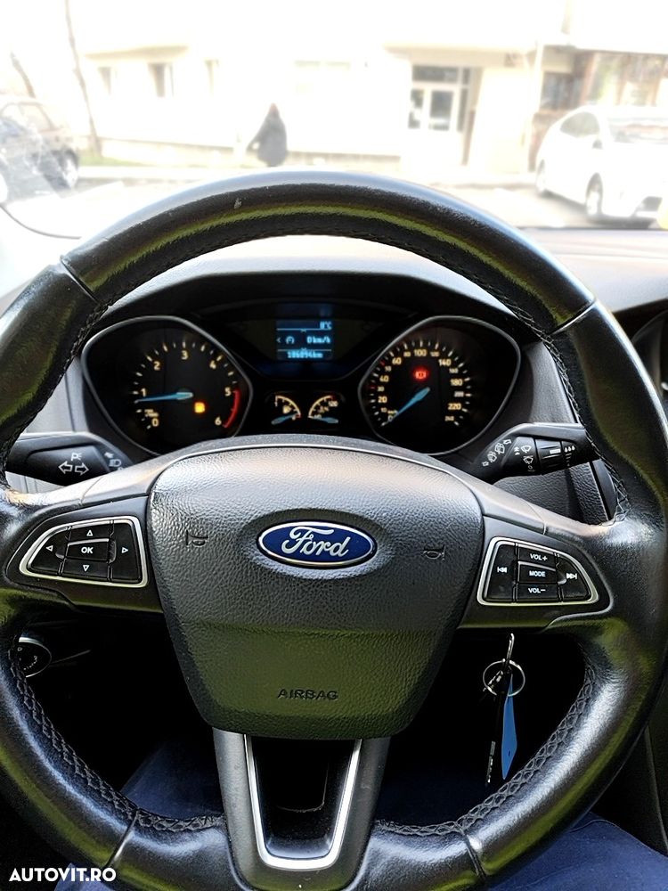 Ford Focus 1.6 TDCi DPF Style+ - 6