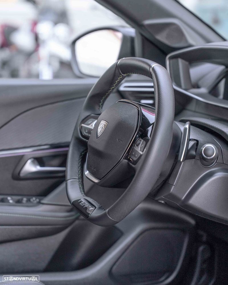 Peugeot 208 1.2 Hybrid GT e-DCS6 - 35