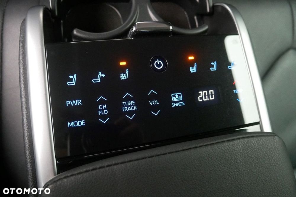 Toyota Camry 2.5 Hybrid Executive CVT - 26