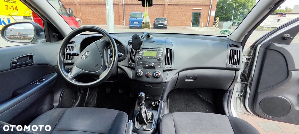 Hyundai i30 1.4 Base - 16