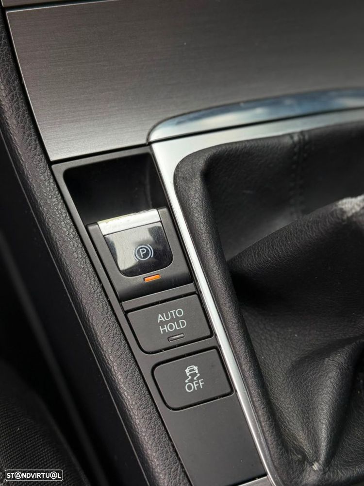 VW Passat Variant 1.6 TDI BlueMotion - 22