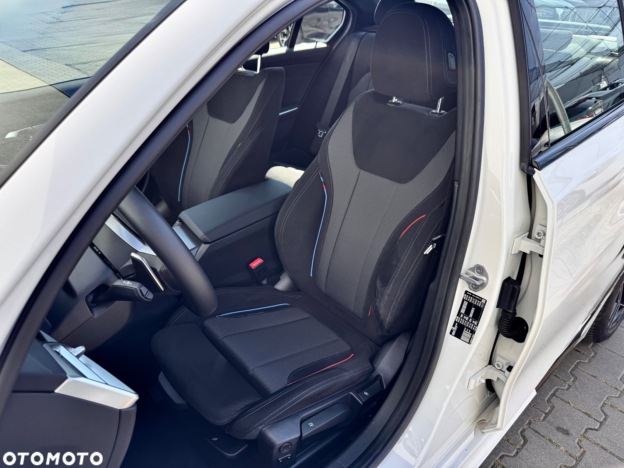 BMW Seria 3 318i M Sport - 8