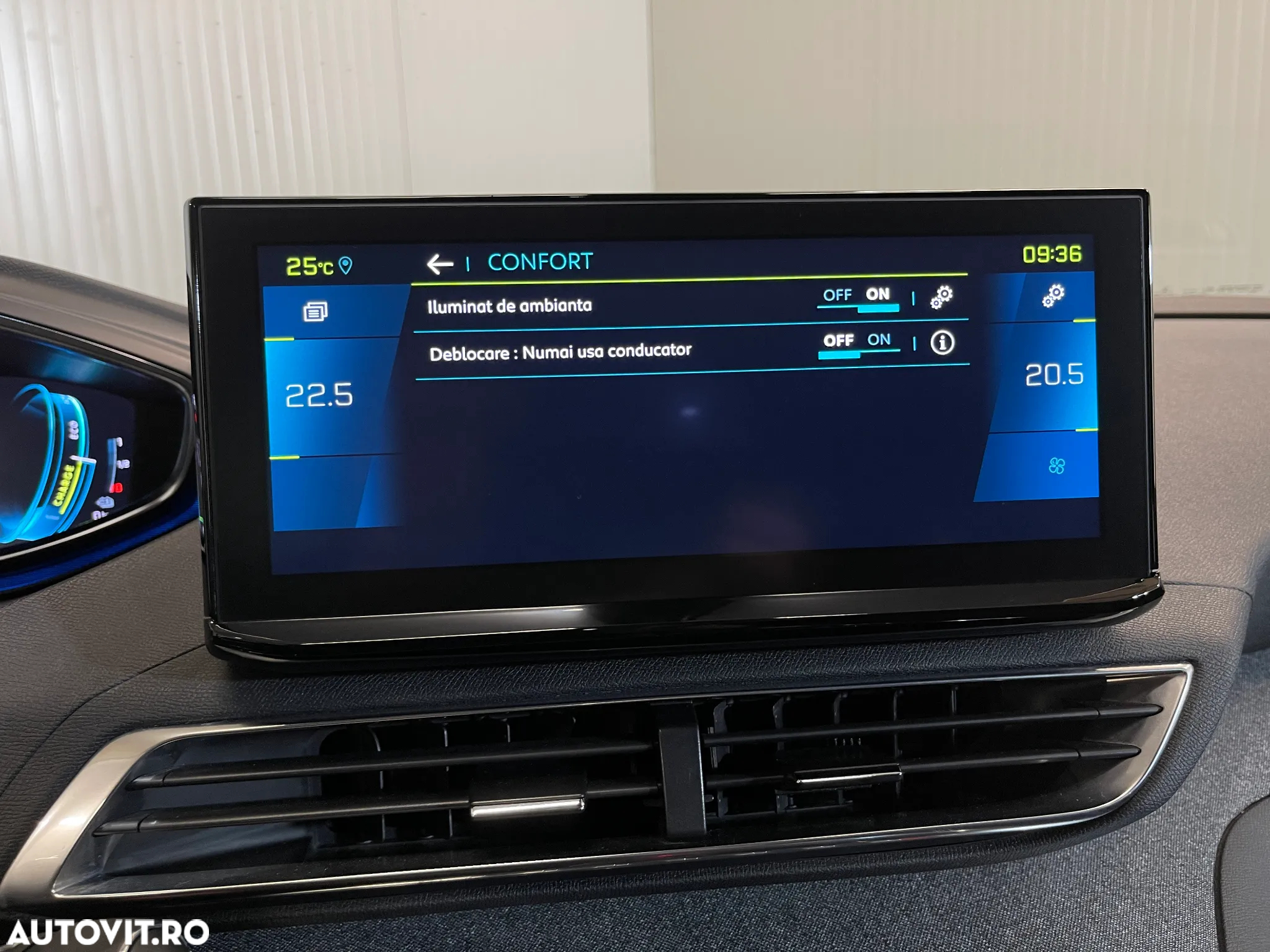 Peugeot 3008 Plug-In Hybrid 225 e-EAT8 Allure Pack - 24