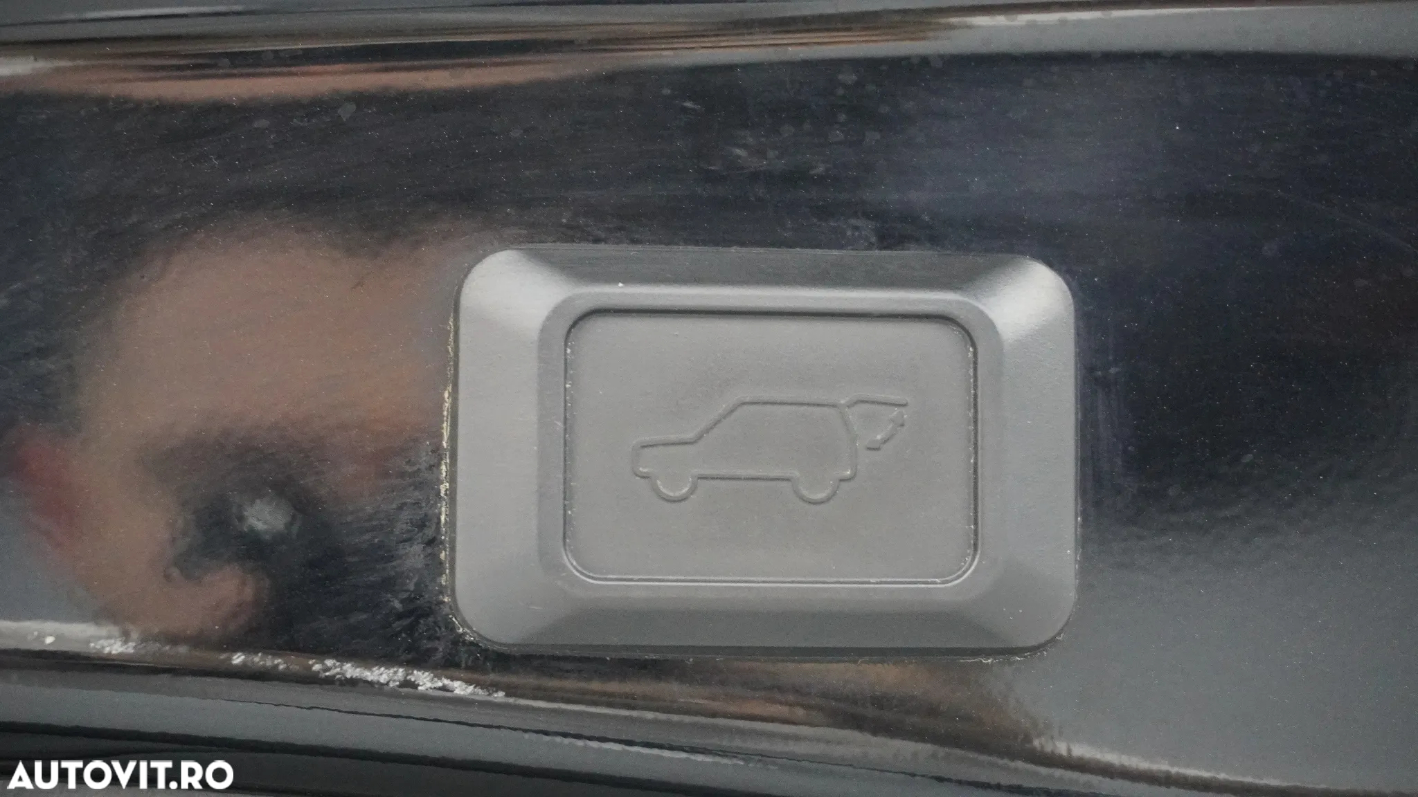 Toyota RAV4 2.5 4x4 Hybrid Lounge - 13