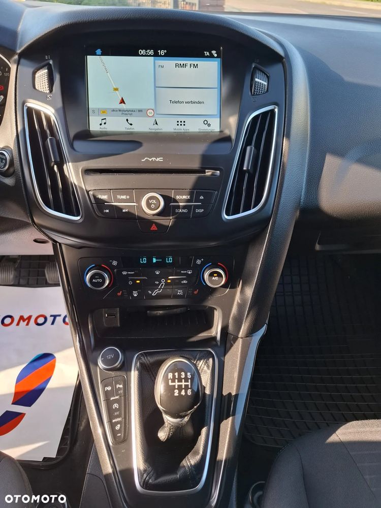 Ford Focus 1.0 EcoBoost Titanium - 19