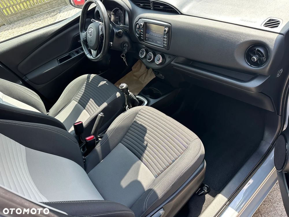 Toyota Yaris 1.5 Premium - 7