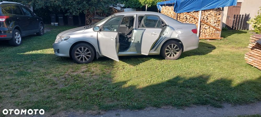 Toyota Corolla 1.6 VVT-i Luna - 5