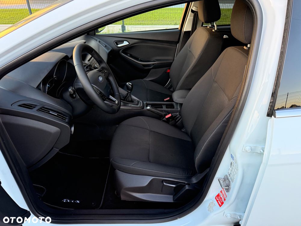 Ford Focus 1.6 Titanium - 22